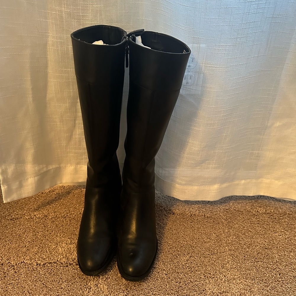 Cole Haan black leather riding boots in excellent condition! EUC size 7.5